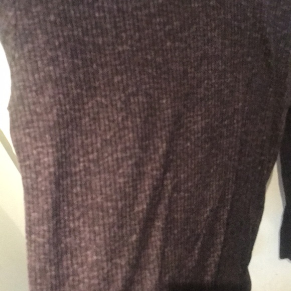 Danskin Trendy long sleeve athletic yoga top plum greyish tone ultra stretchy - Picture 4 of 4